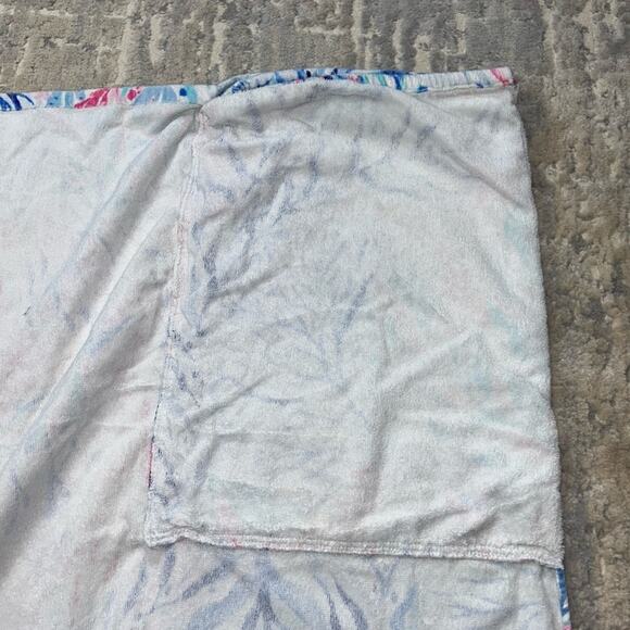 Lilly Pulitzer Convertible Beach Towel Backpack  Kaleidoscope Coral Pink Blue - Picture 5 of 9